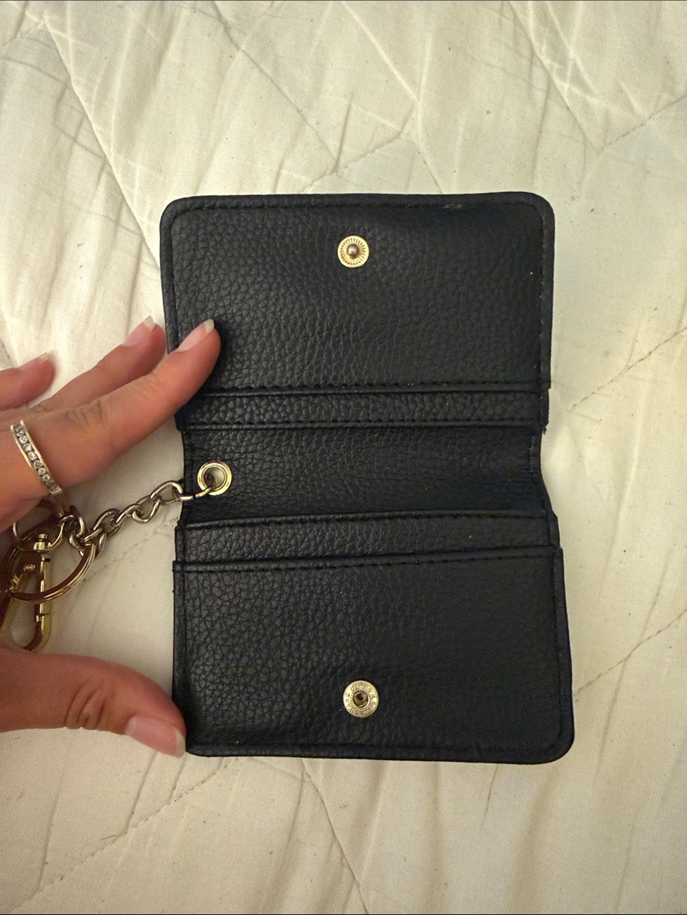 Steve Madden Black Leather Card Wallet with Gold Keychain - Picture 3 of 3
